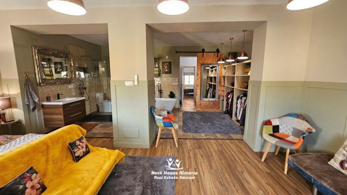 Image No.46-4 Bed Townhouse for sale