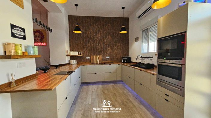 Image No.6-4 Bed Townhouse for sale