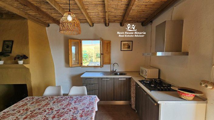 Image No.14-3 Bed Country House for sale