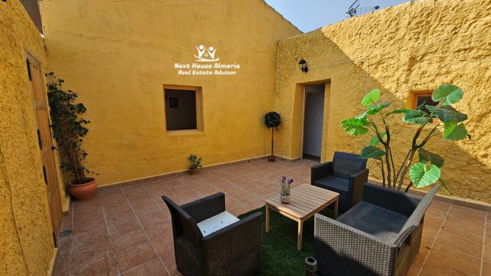 Image No.22-3 Bed Country House for sale