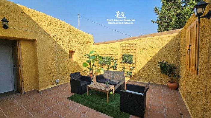 Image No.23-3 Bed Country House for sale