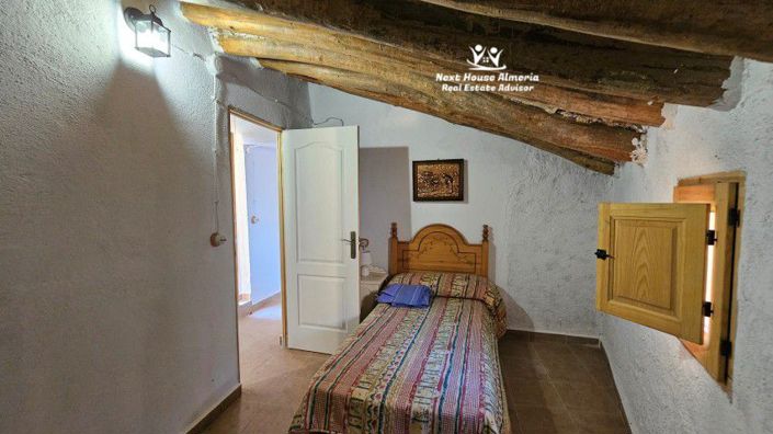 Image No.25-3 Bed Country House for sale