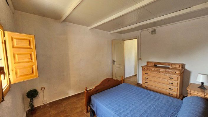 Image No.30-3 Bed Country House for sale