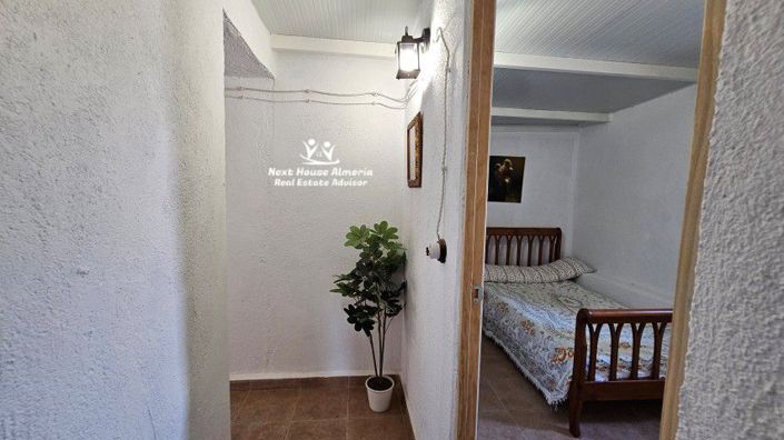 Image No.32-3 Bed Country House for sale