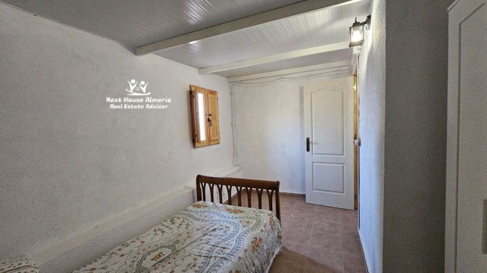 Image No.34-3 Bed Country House for sale