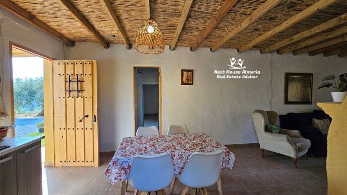 Image No.40-3 Bed Country House for sale