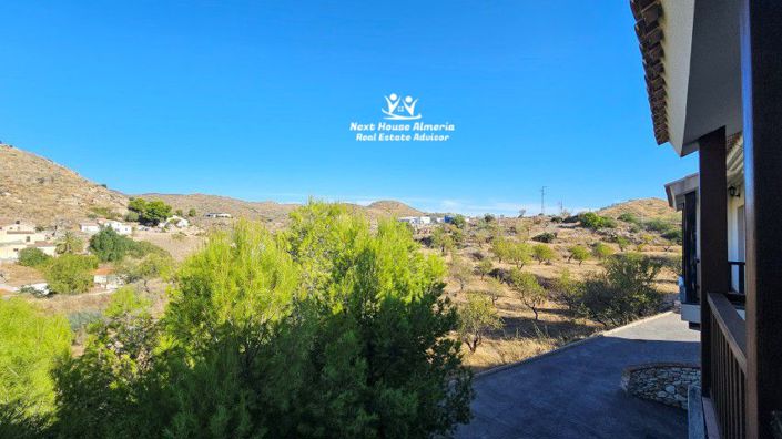 Image No.13-2 Bed Townhouse for sale