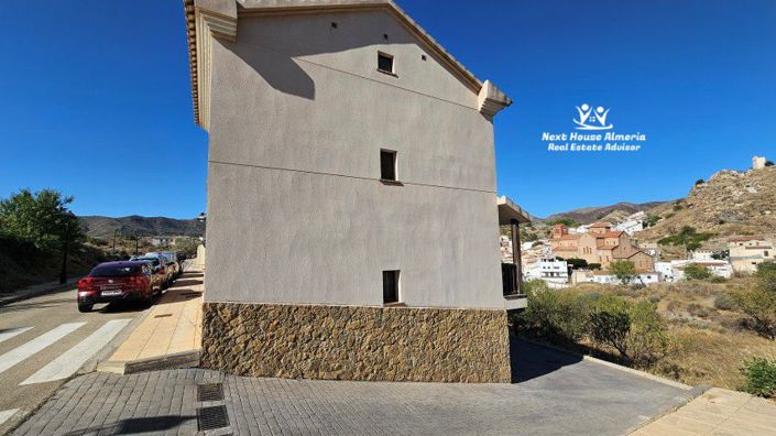 Image No.44-2 Bed Townhouse for sale