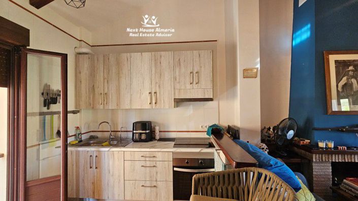 Image No.8-2 Bed Townhouse for sale