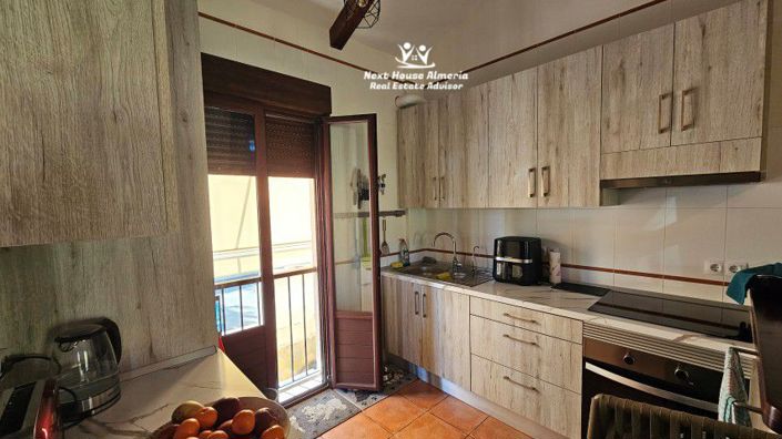 Image No.9-2 Bed Townhouse for sale