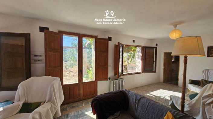 Image No.25-6 Bed Country House for sale