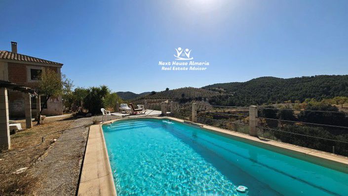 Image No.4-6 Bed Country House for sale