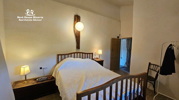 Image No.37-6 Bed Country House for sale