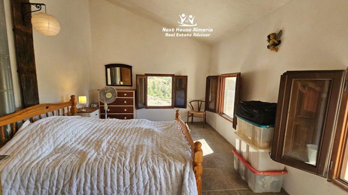 Image No.39-6 Bed Country House for sale