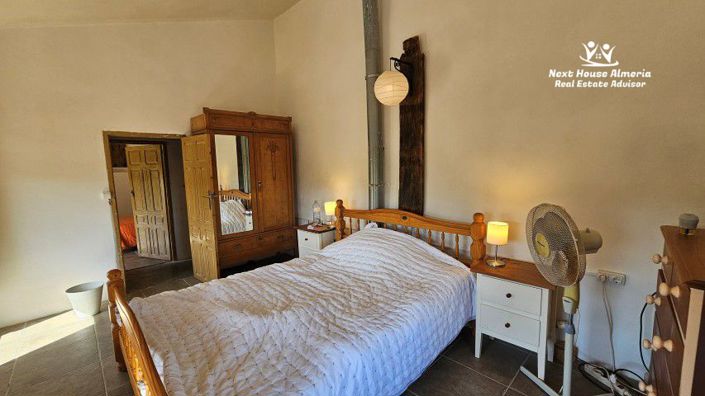 Image No.43-6 Bed Country House for sale