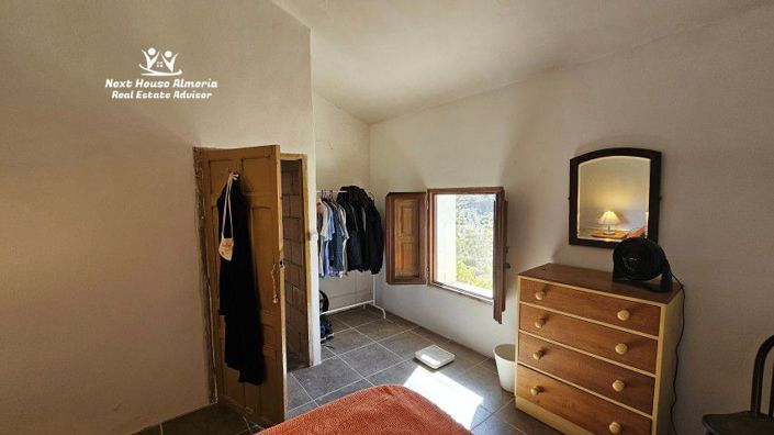 Image No.48-6 Bed Country House for sale