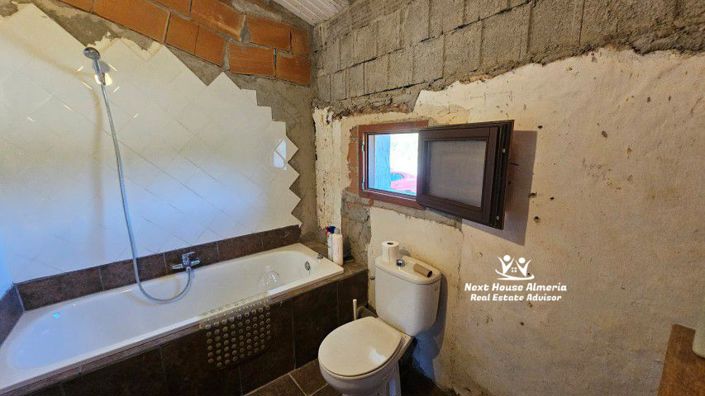 Image No.51-6 Bed Country House for sale