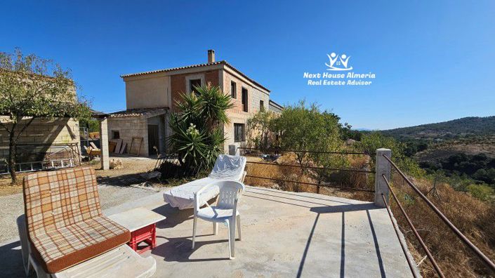 Image No.8-6 Bed Country House for sale