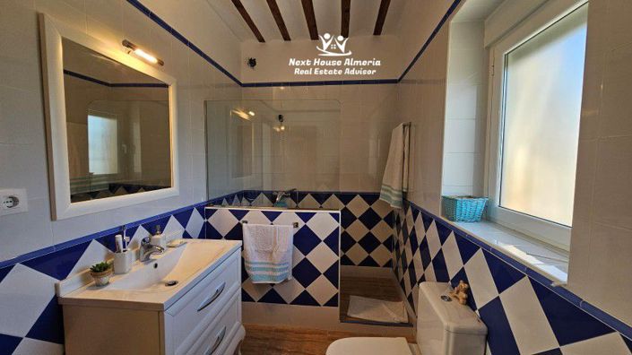 Image No.15-8 Bed Country House for sale