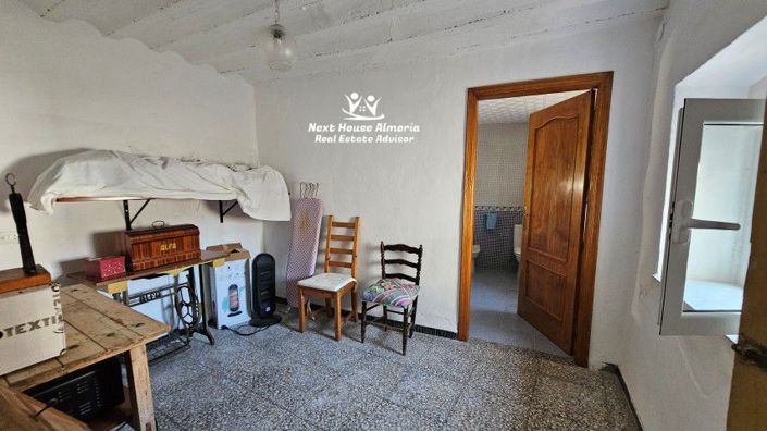 Image No.41-8 Bed Country House for sale