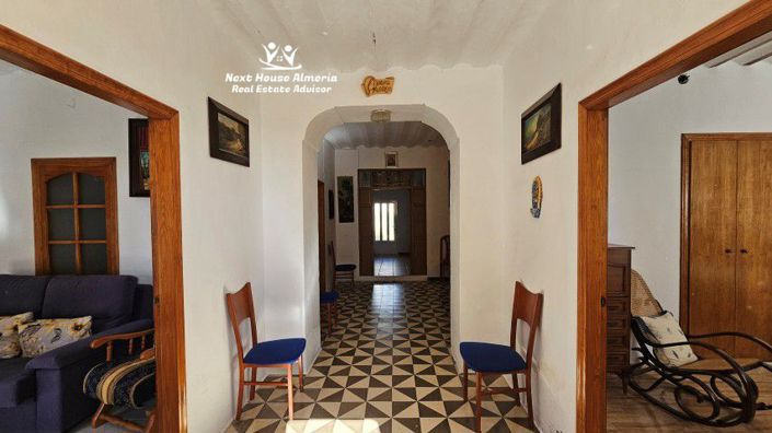 Image No.7-8 Bed Country House for sale