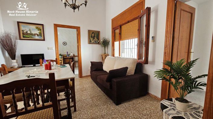 Image No.23-3 Bed Townhouse for sale