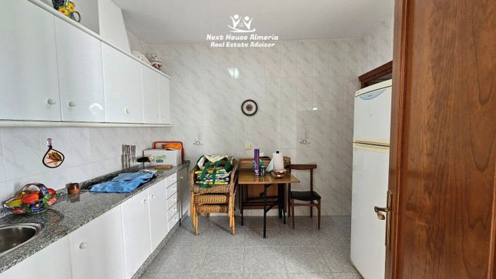 Image No.31-3 Bed Townhouse for sale