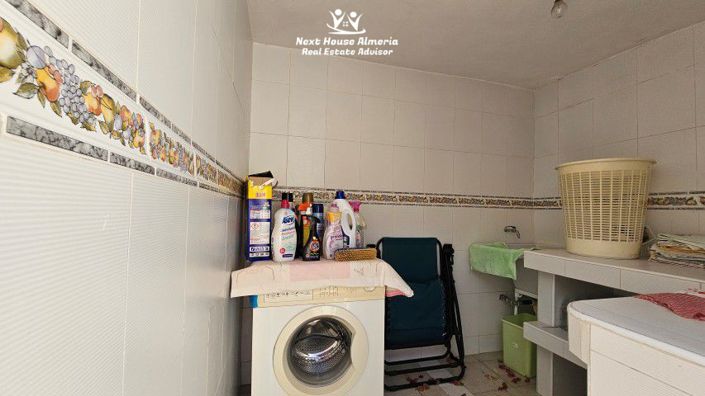 Image No.41-3 Bed Townhouse for sale