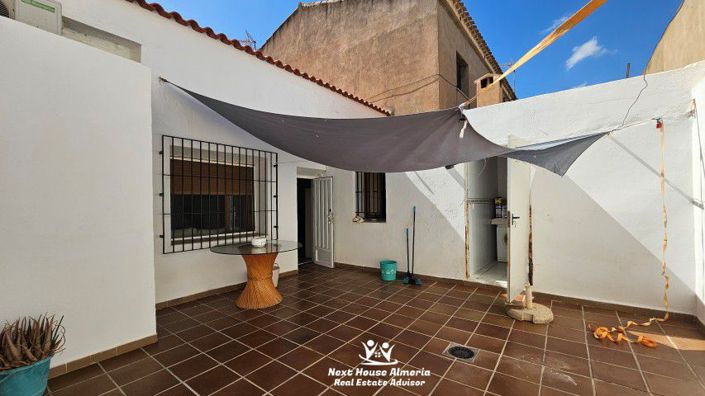 Image No.50-3 Bed Townhouse for sale