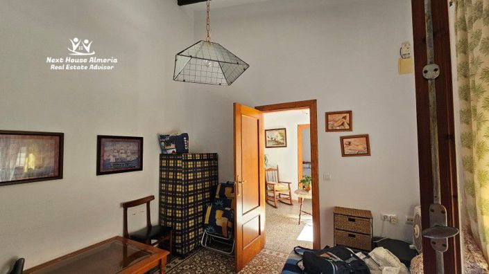 Image No.9-3 Bed Townhouse for sale