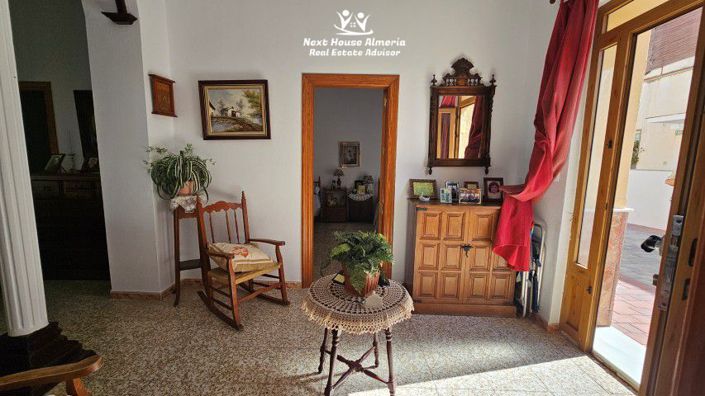 Image No.10-3 Bed Townhouse for sale