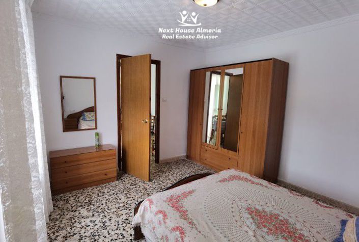 Image No.12-3 Bed Country House for sale