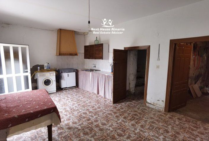 Image No.30-3 Bed Country House for sale