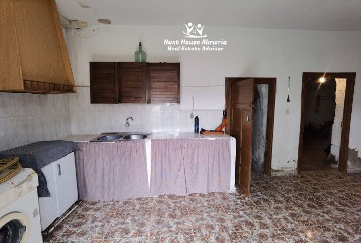 Image No.35-3 Bed Country House for sale