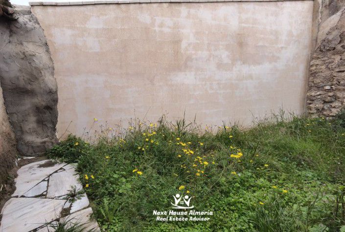 Image No.38-3 Bed Country House for sale