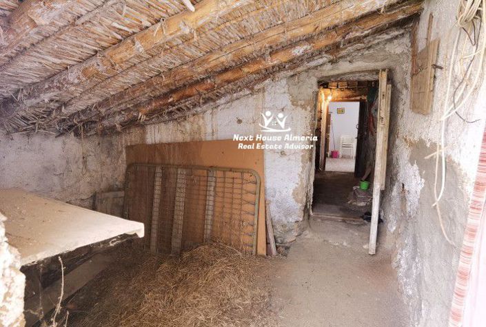 Image No.40-3 Bed Country House for sale