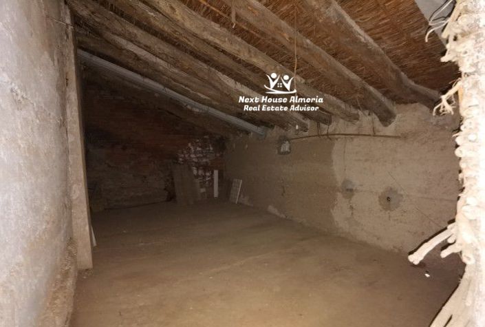 Image No.44-3 Bed Country House for sale