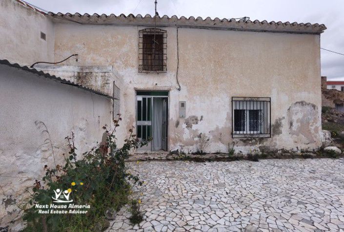 Image No.6-3 Bed Country House for sale