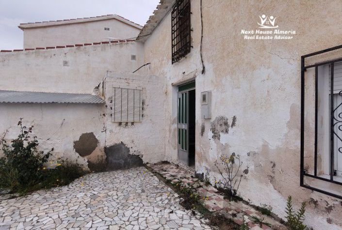 Image No.7-3 Bed Country House for sale