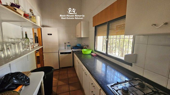 Image No.17-4 Bed Country House for sale