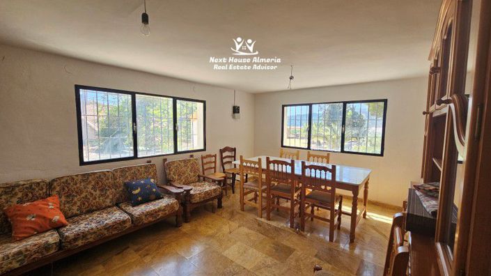 Image No.24-4 Bed Country House for sale