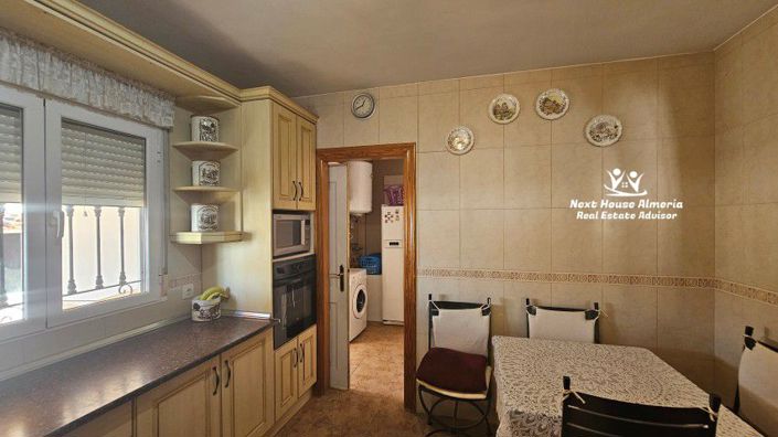 Image No.28-5 Bed Villa for sale