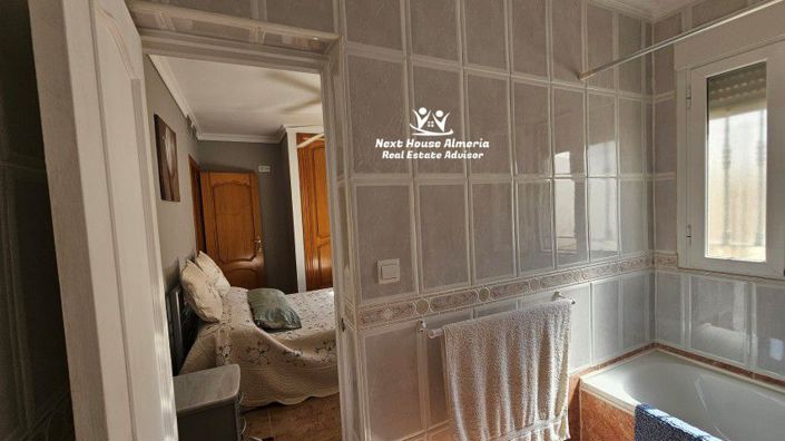 Image No.45-5 Bed Villa for sale