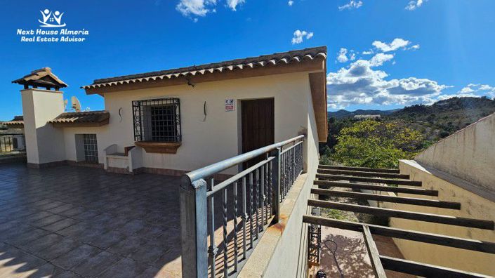 Image No.22-3 Bed Country House for sale