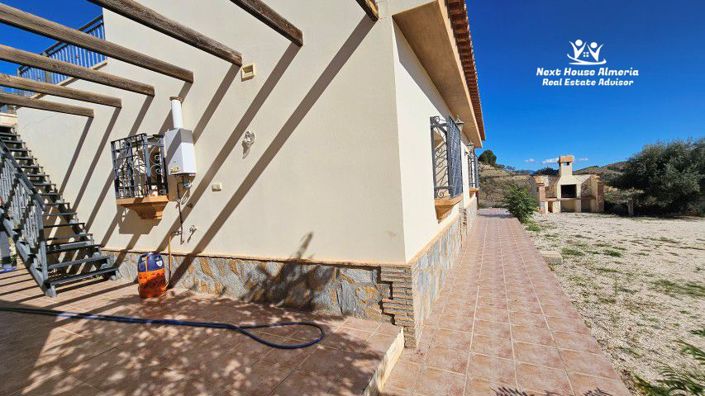 Image No.23-3 Bed Country House for sale