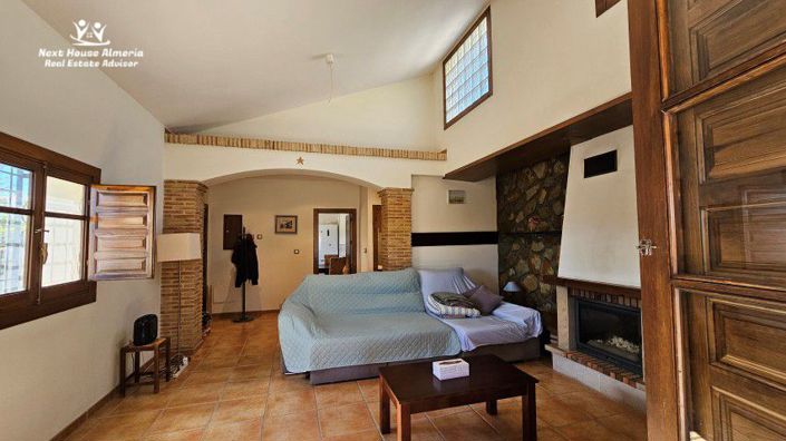 Image No.30-3 Bed Country House for sale