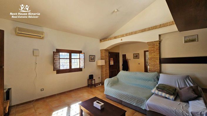 Image No.32-3 Bed Country House for sale