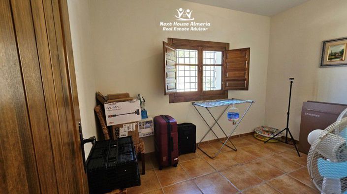 Image No.48-3 Bed Country House for sale