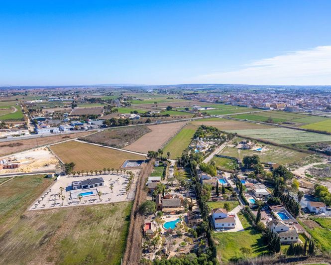 Image No.40-7 Bed Property for sale