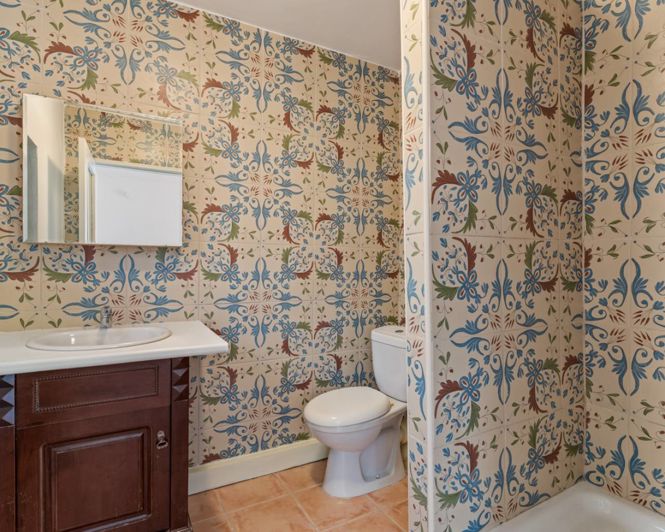 Image No.49-7 Bed Property for sale